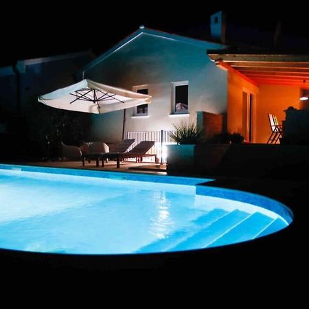 Casa Ro-Ma, Seaside Villa With A Heated Pool バニョレ エクステリア 写真